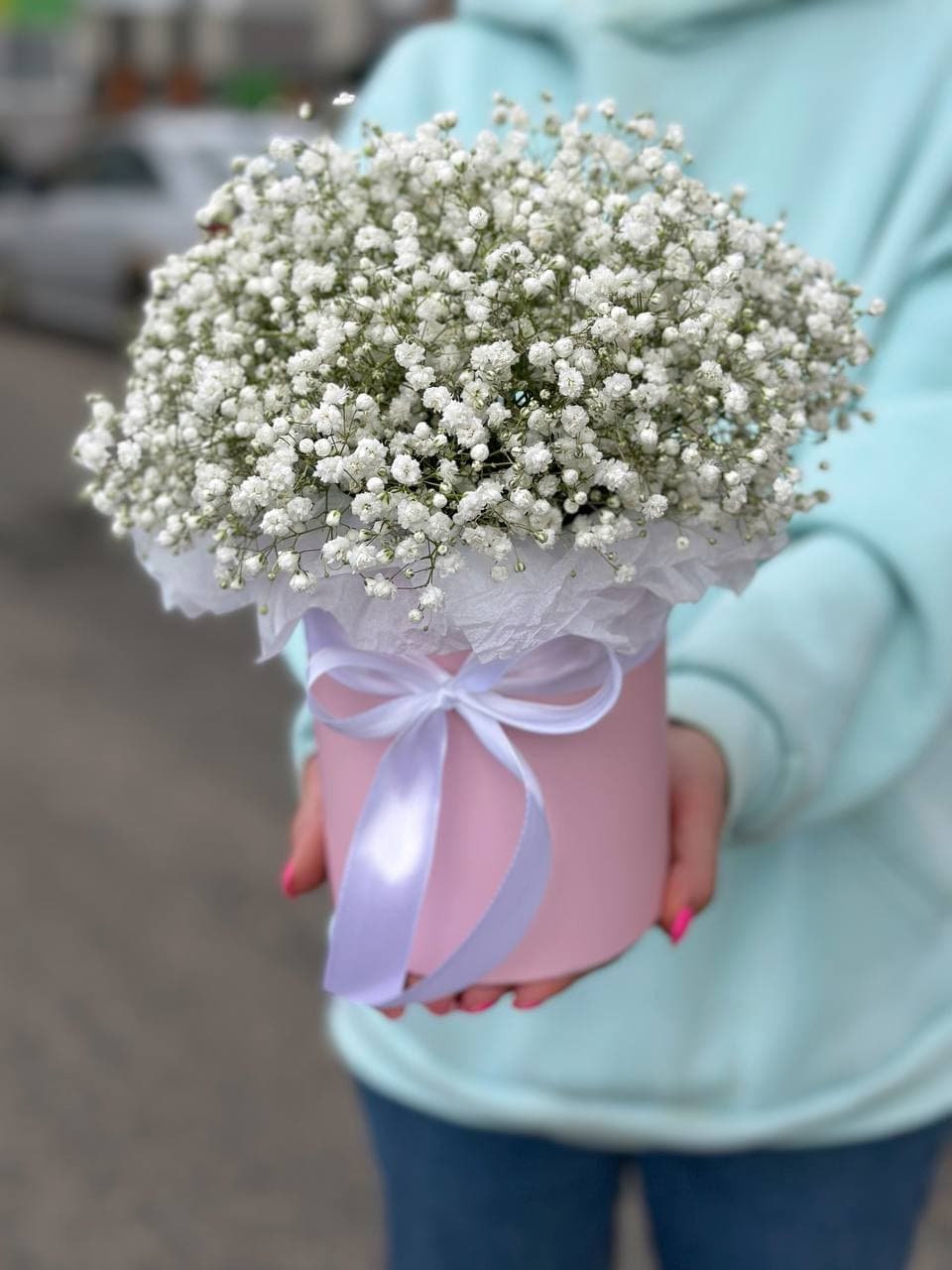 Коробка гипсофилы "Белая в розовом" + переноска