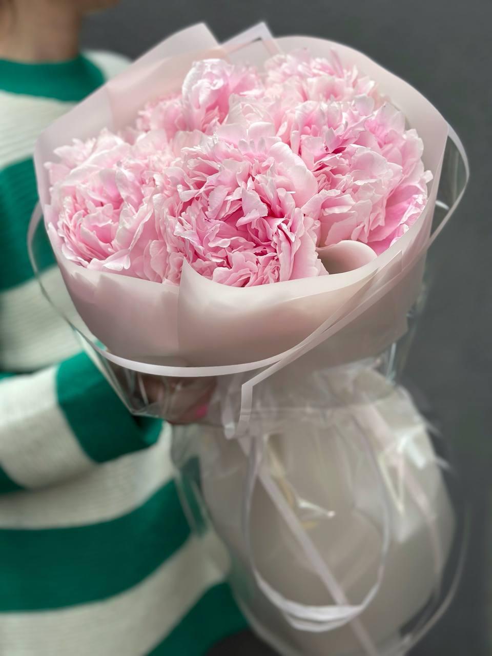 Bouquet of peonies "Marshmallow 7"