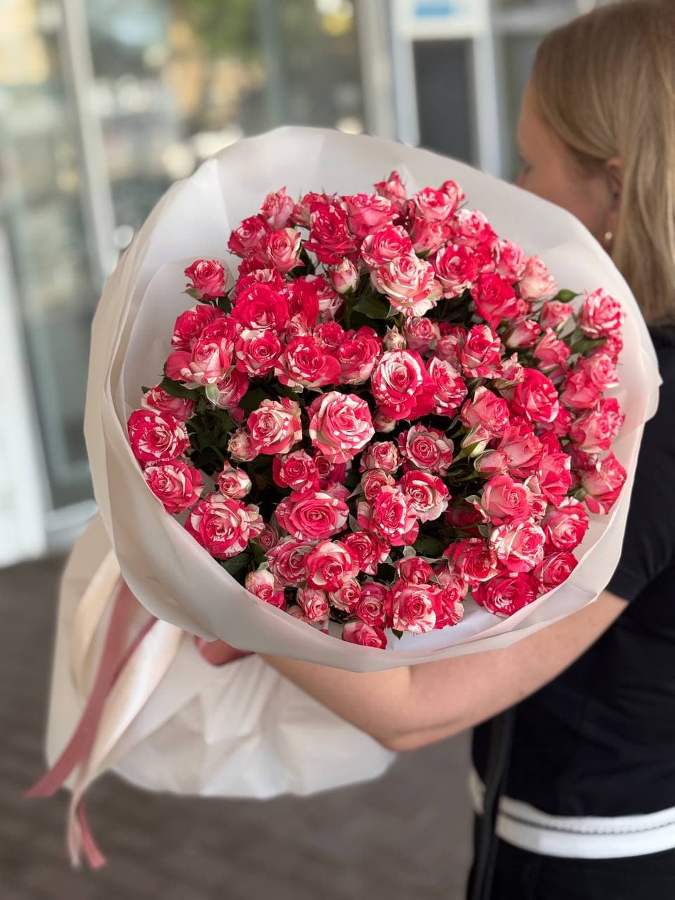 Bouquet of spray roses "15 Fire Works"