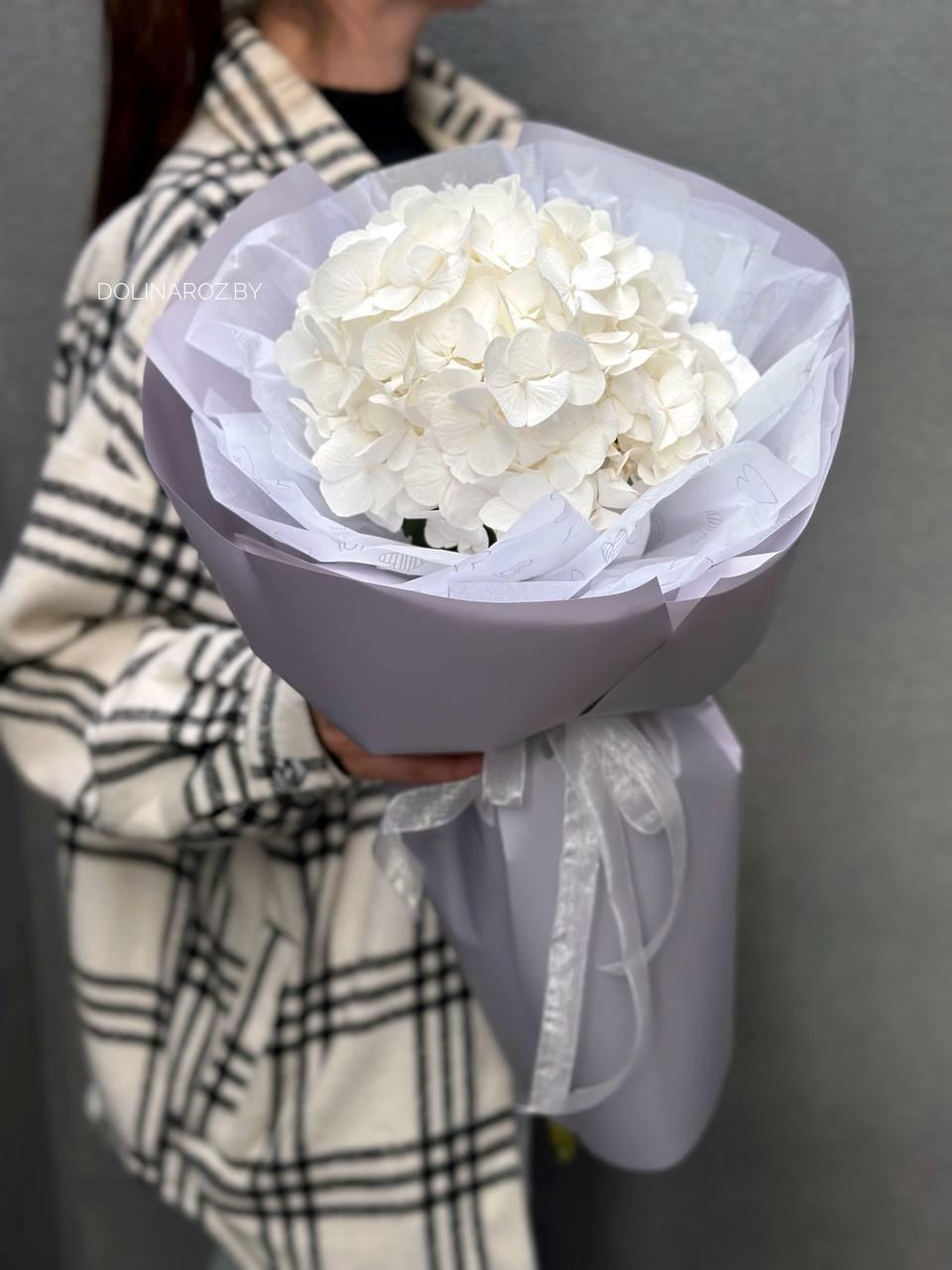 Bouquet of hydrangea "Juan"