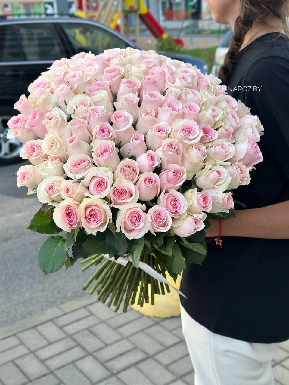 A bouquet of roses "Tenderness itself"