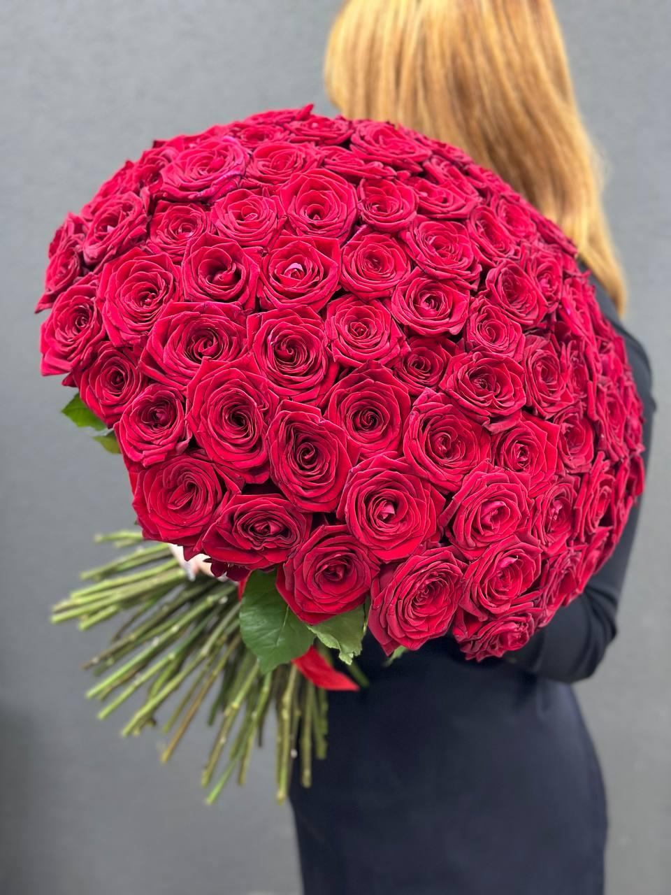 Bouquet of roses "Rhodes 101"