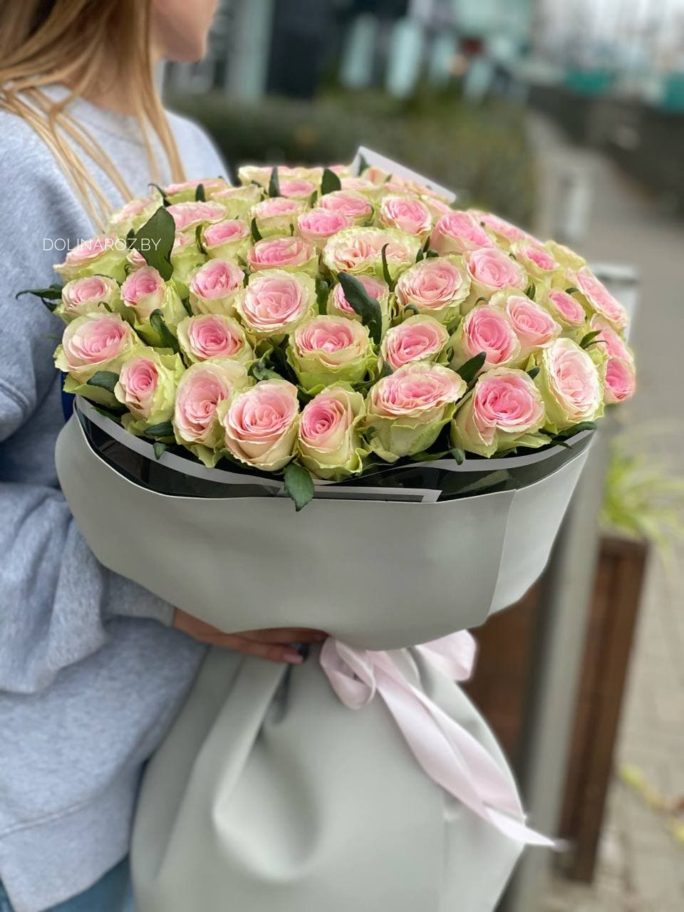 Bouquet of roses "Strawberry Cheesecake"