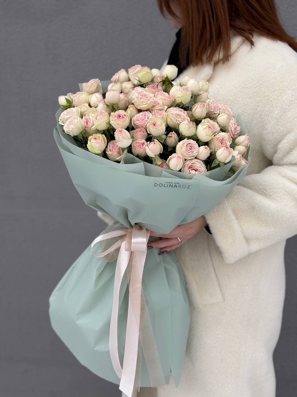 15 пионовидных кустовых роз "Свит Джелато 15"