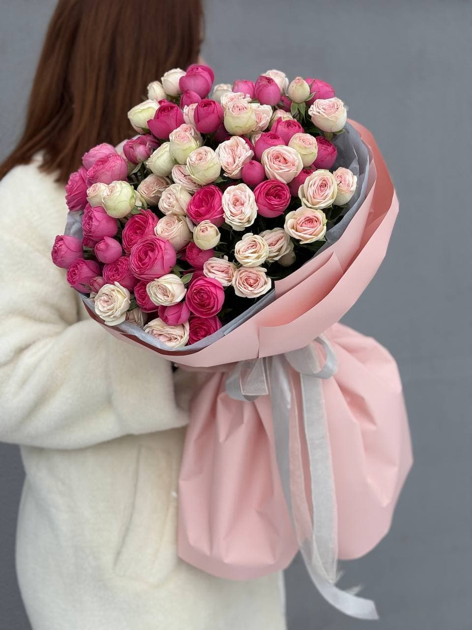 15 пионовидных роз "Ноты"