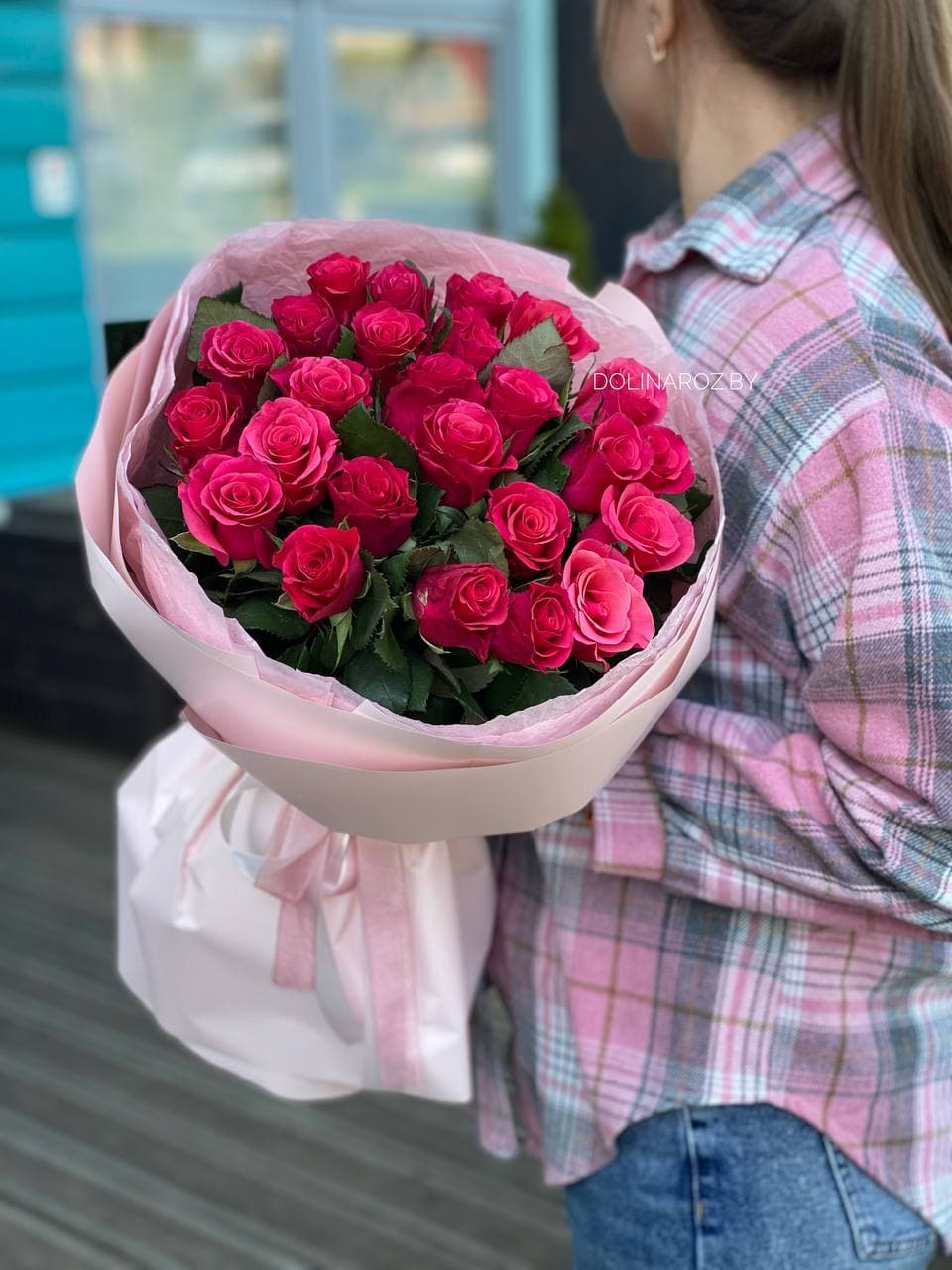 Букет роз "25 Такацци с оформлением"