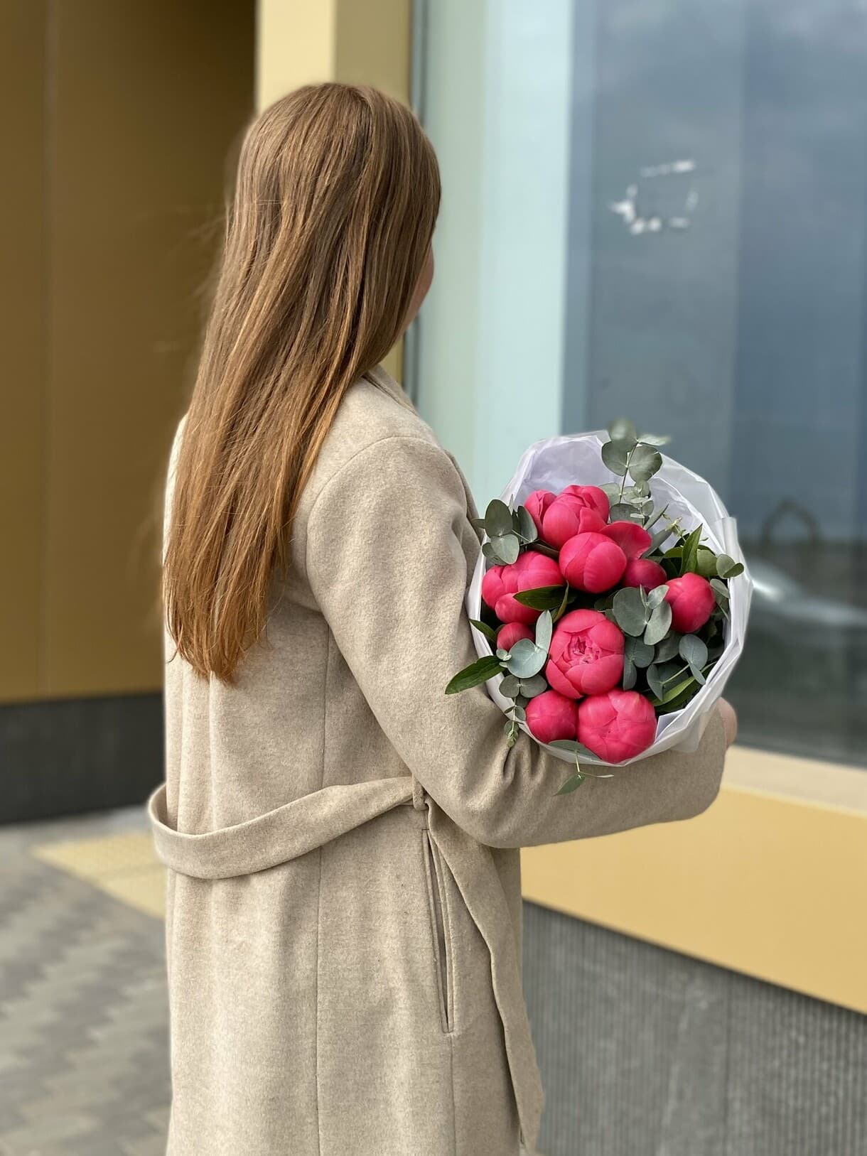 Bouquet of peonies "9 Coral Charm with eucalyptus"