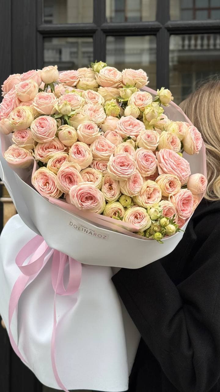 Букет кустовых роз "Свит Жизель 21"