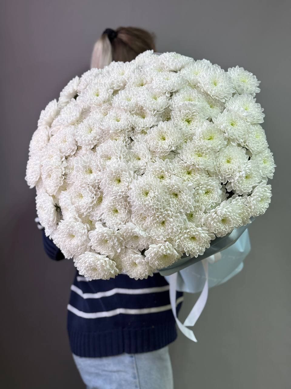 Bouquet of chrysanthemums "25 Altai"