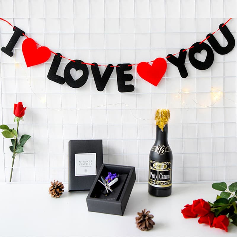 Felt garland "I love you" 100 cm
