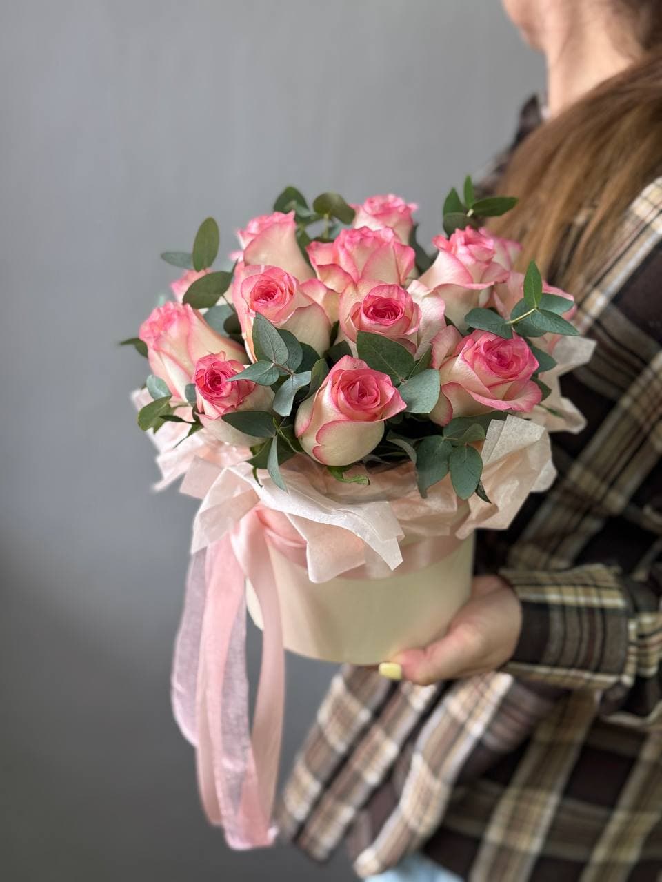 Розы в коробке "Джумилия 15"