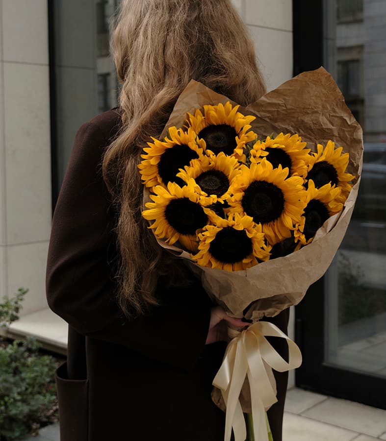 Букет подсолнухов "9 крафт"