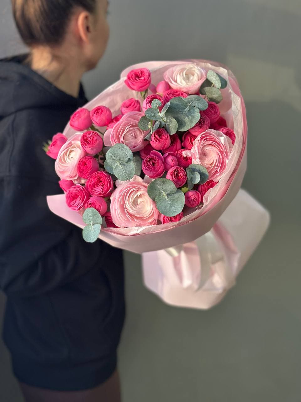 Составной букет "Ранункулюсы и Жизель"