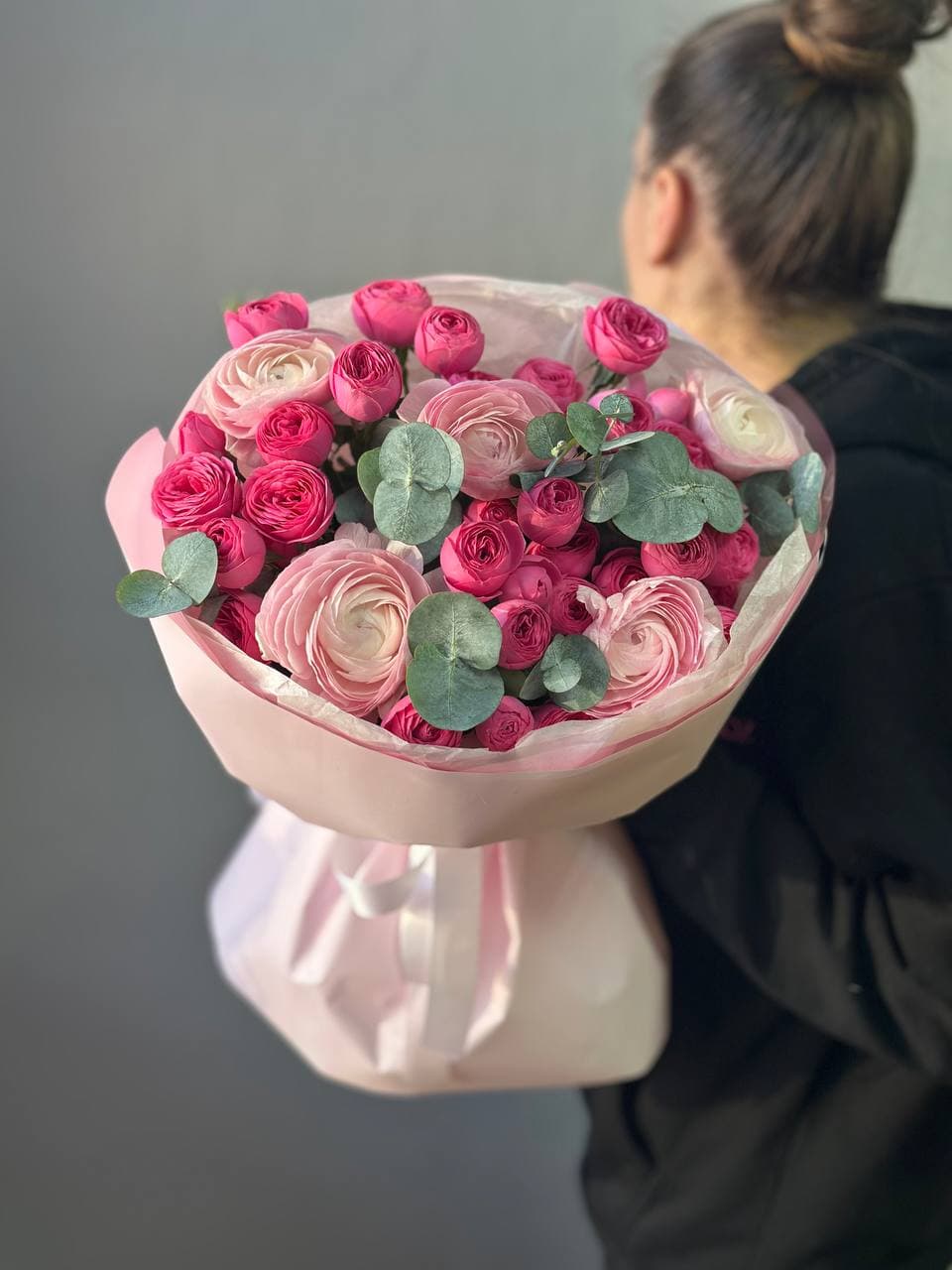 Составной букет "Ранункулюсы и Жизель"