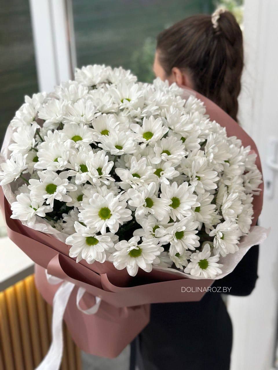 15 белых хризантем "Тайна"