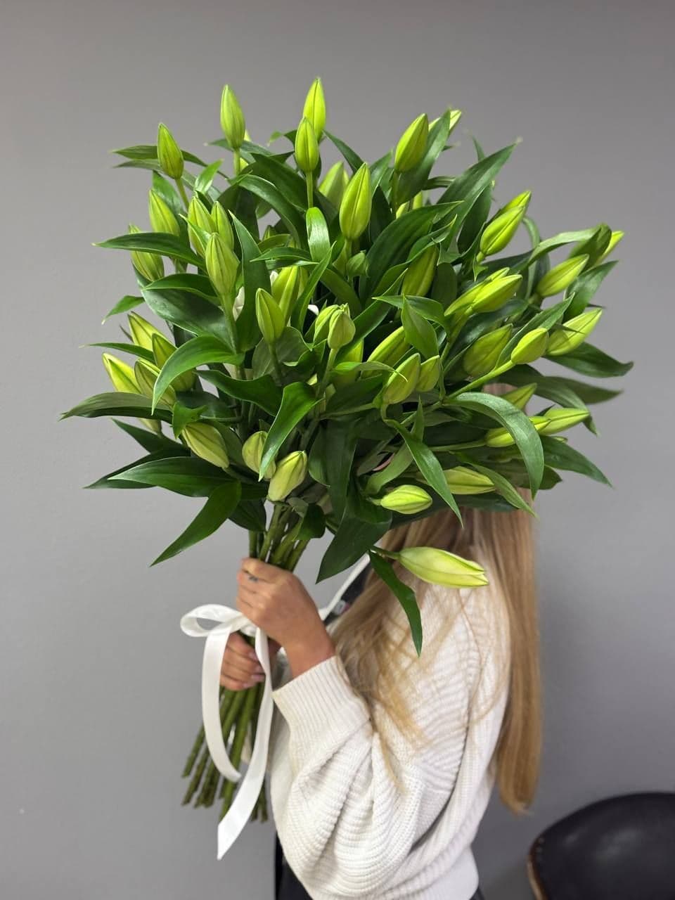 13 white lilies
