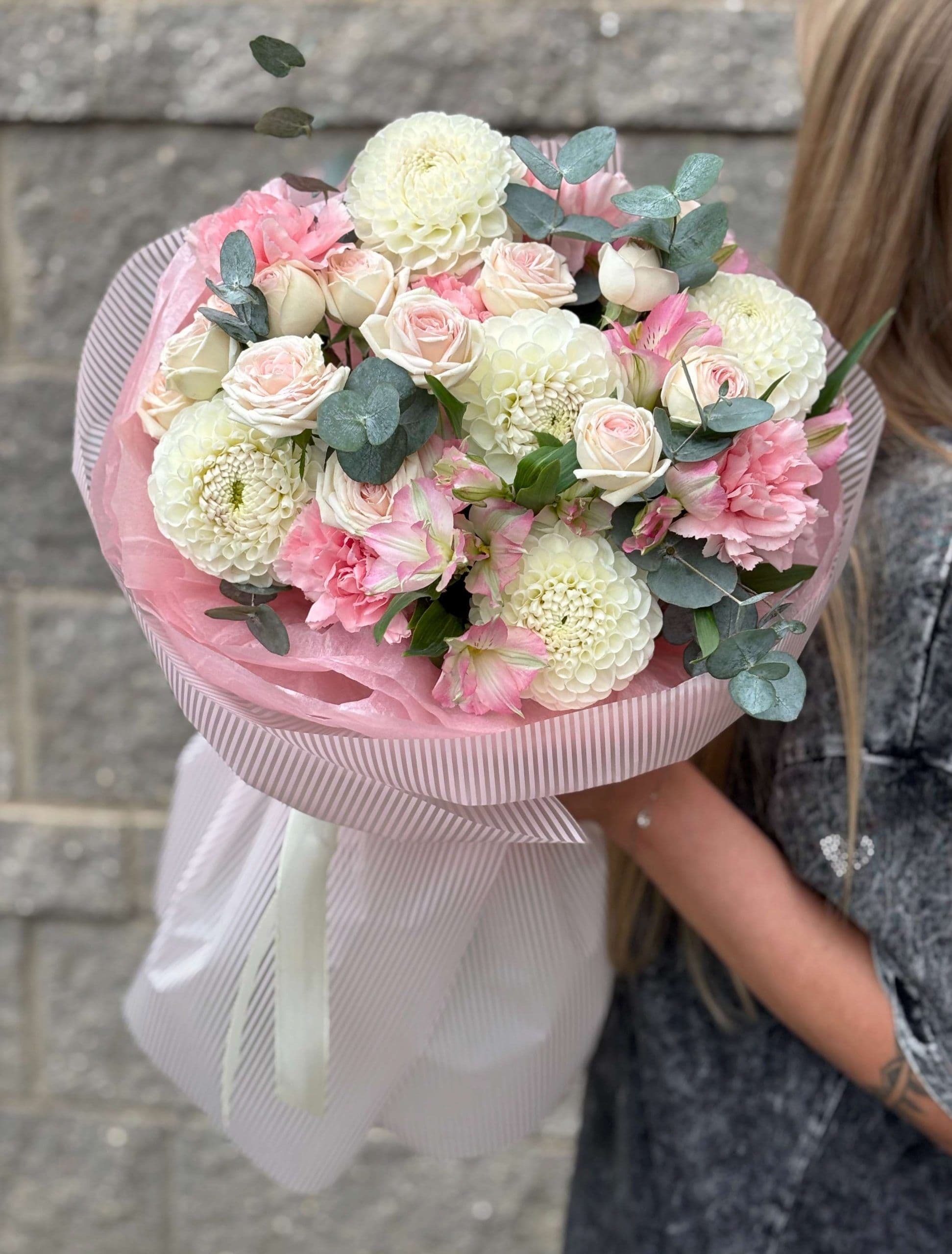 Composite bouquet "Tender marmalade"