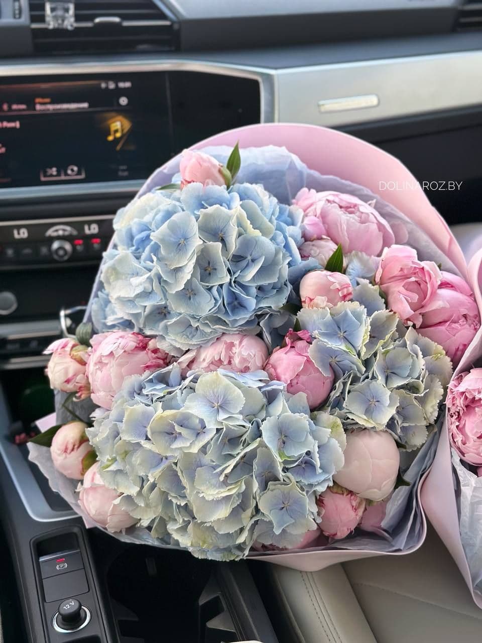 Composite bouquet "Ocean of Tenderness"