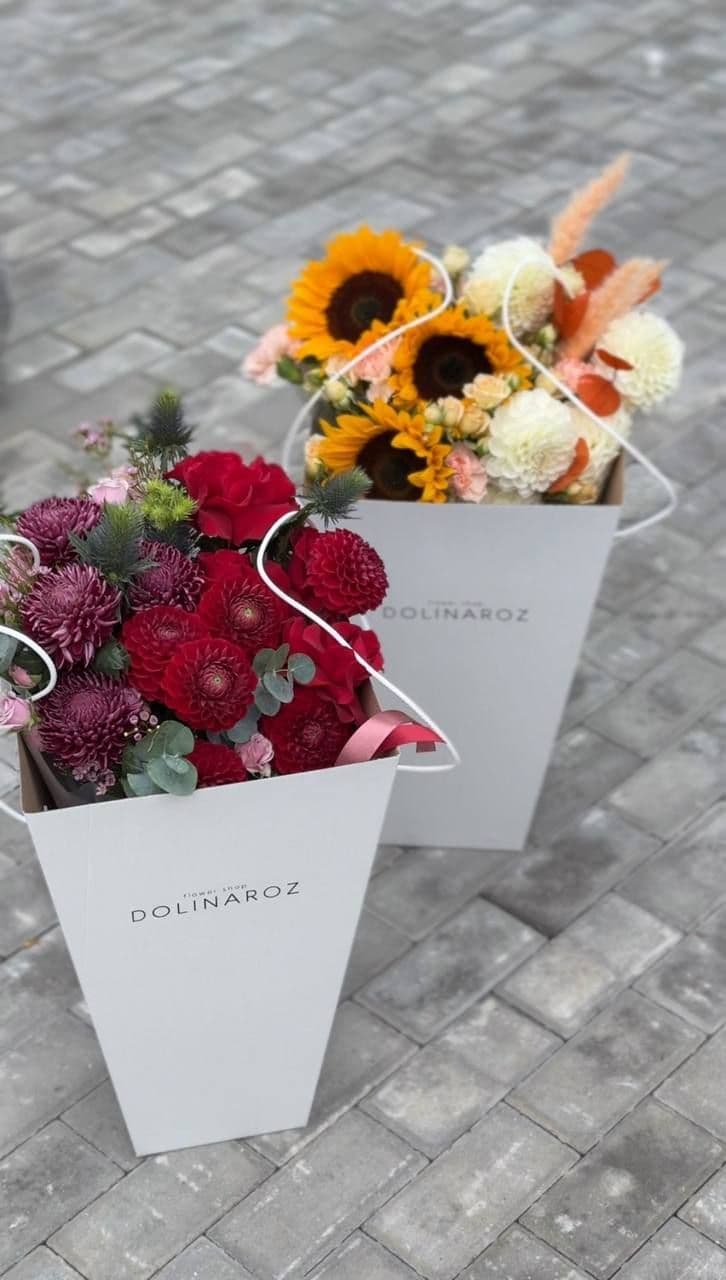 Flower carrier