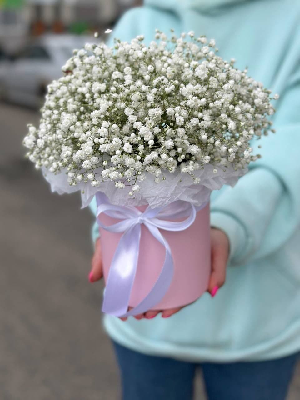 Коробка гипсофилы "Белая в розовом" + переноска