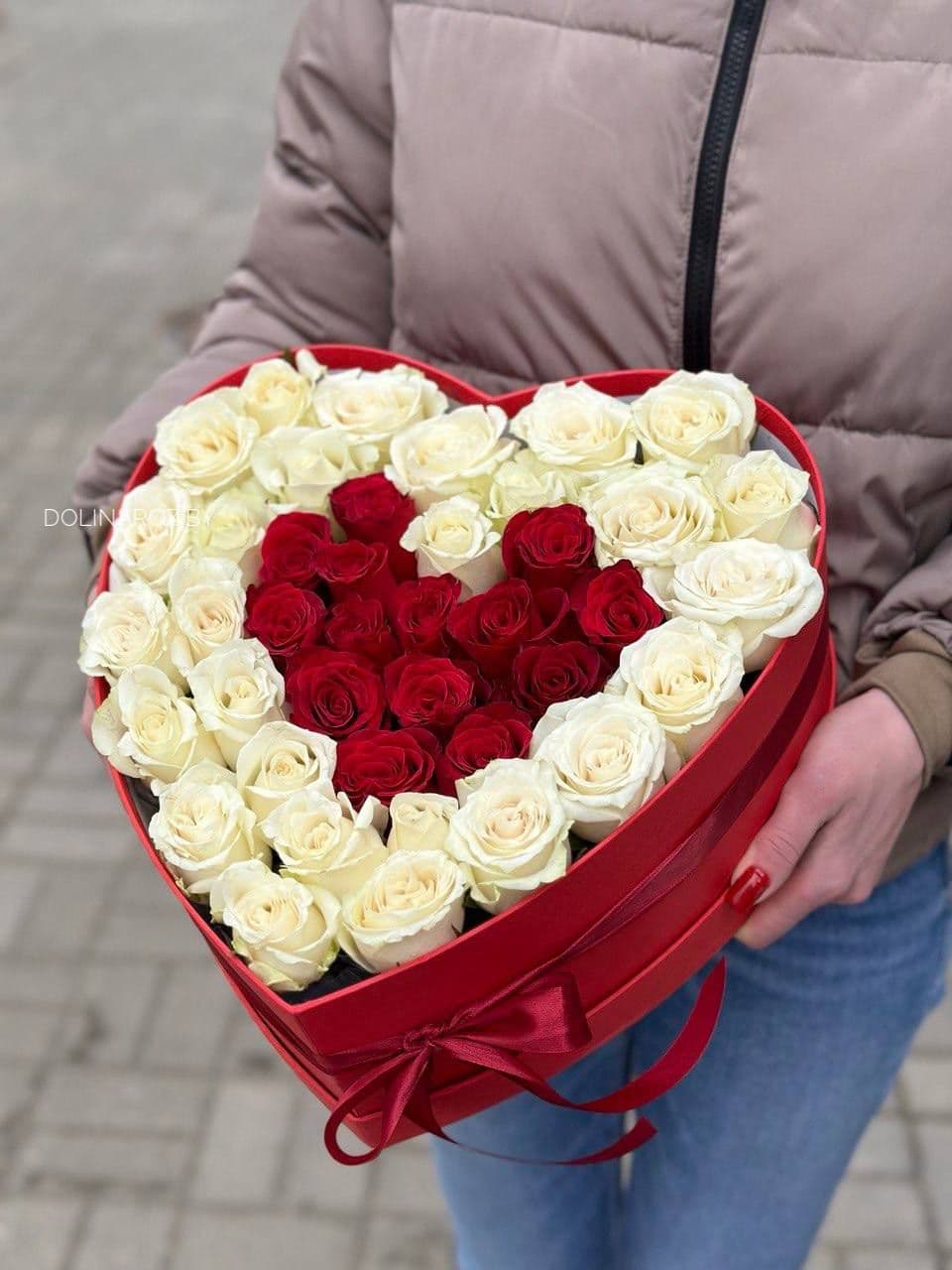 Roses in a box "Heart 41"