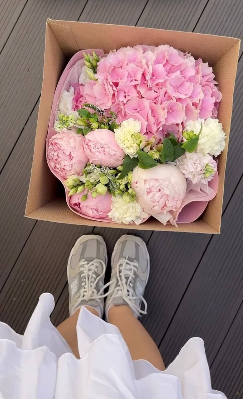 Flower carrier
