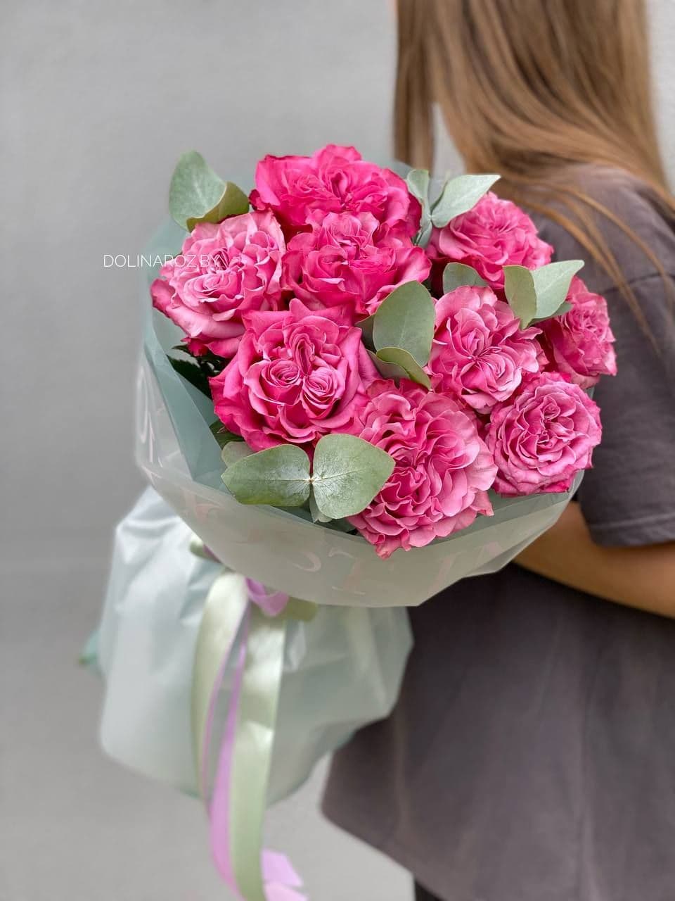 Bouquet of roses "Avenue"